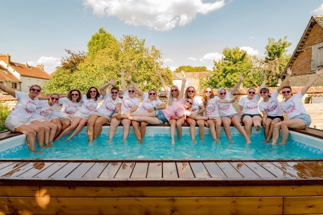 Villa Maison D'Hote Privatisee Avec Piscine Et Jacuzzis 15 Pers Max à La Couture-Boussey Extérieur photo